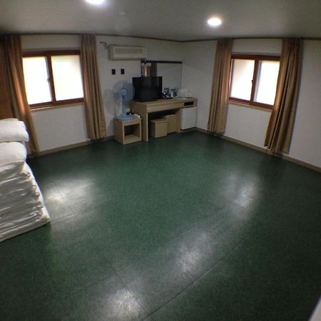 Suanbo Saipan Hot Spring Hotel Chungju Δωμάτιο φωτογραφία