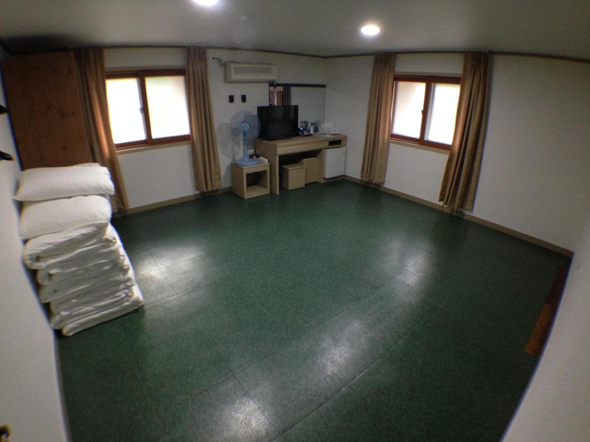 Suanbo Saipan Hot Spring Hotel Chungju Δωμάτιο φωτογραφία